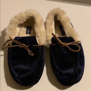 Chaps slippers size- XL(9.5-10.5)